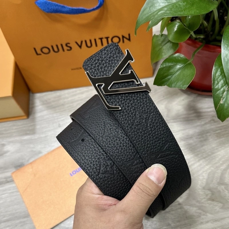 Louis Vuitton Belts EyeCatching 300235