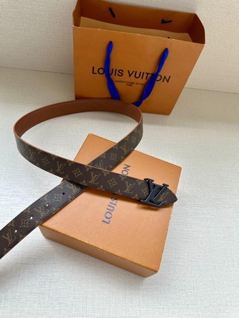 Louis Vuitton Belts Versatile 300206