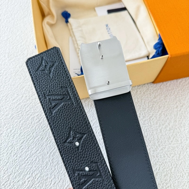EyeCatching Louis Vuitton Belts 300207