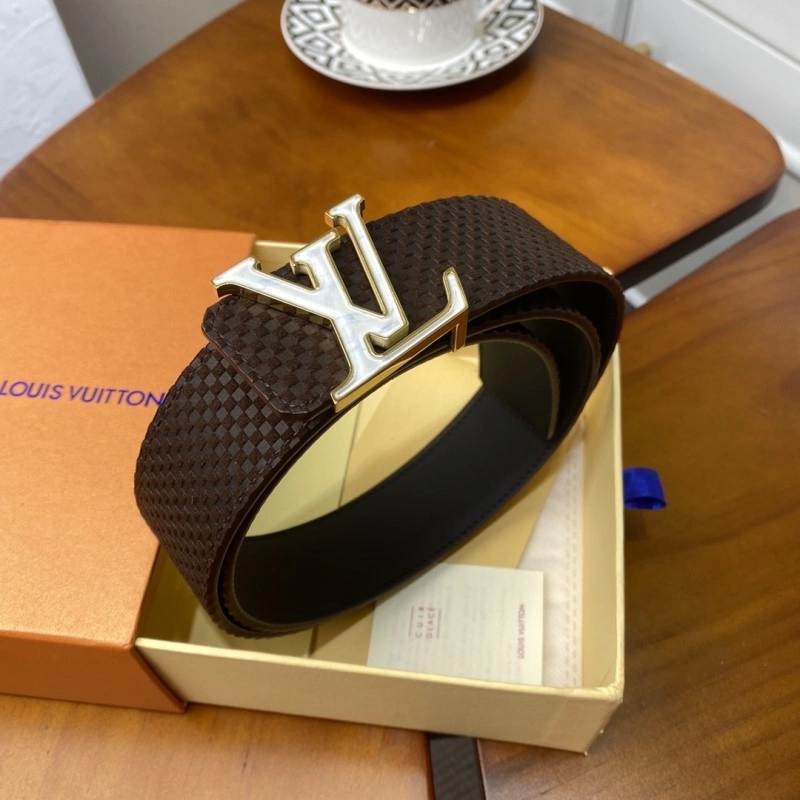 EyeCatching Louis Vuitton Belts 300202