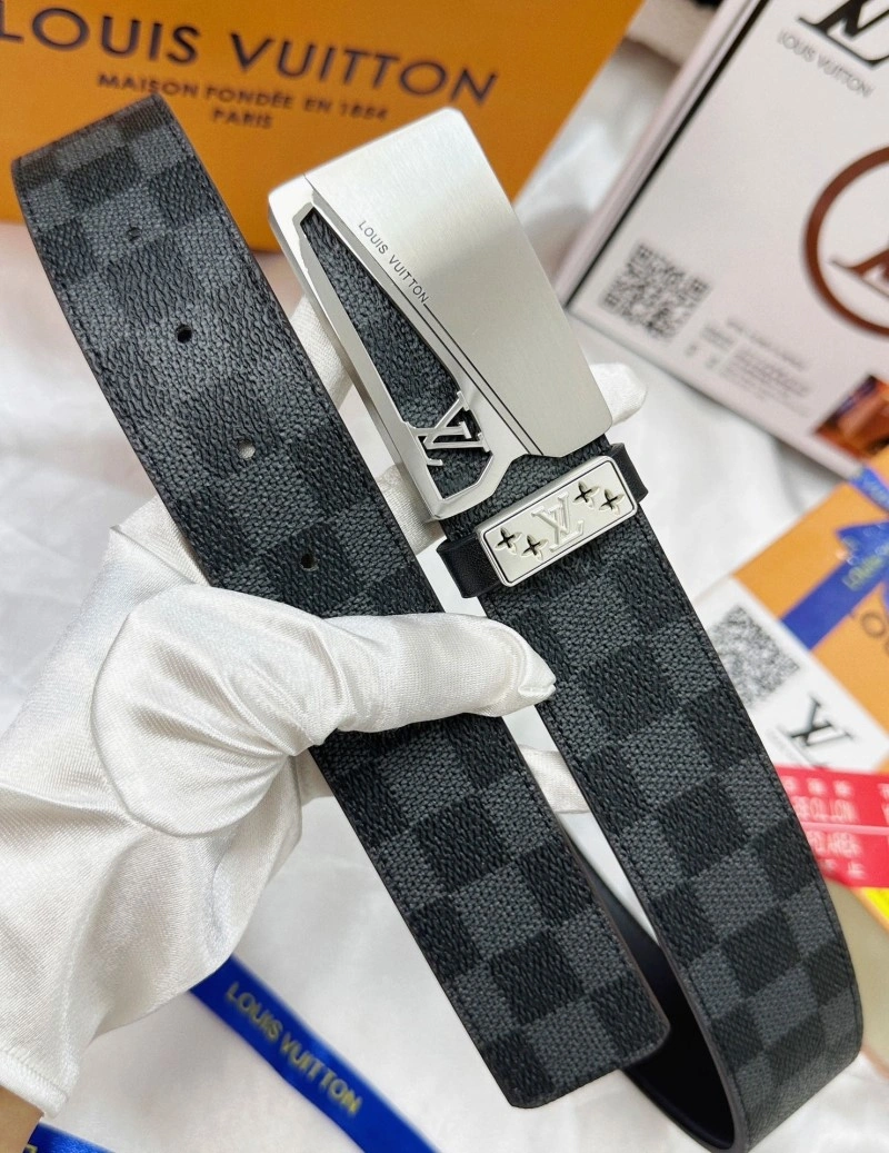 Louis Vuitton Belts TravelReady 300197