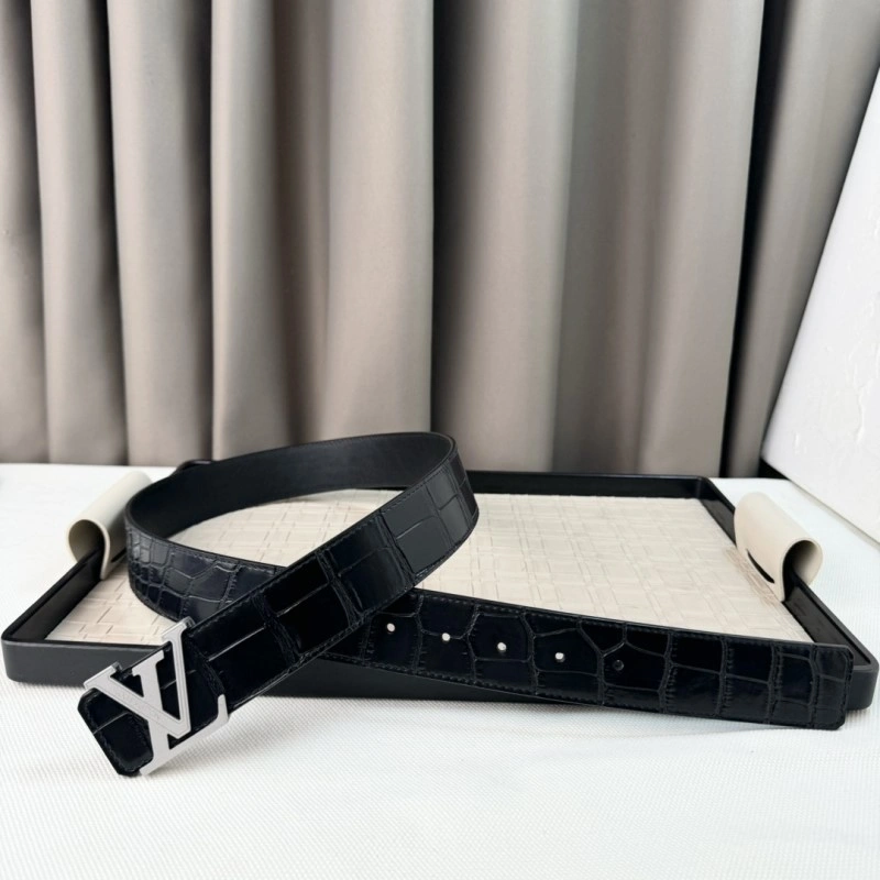 Versatile Louis Vuitton Belts 300180