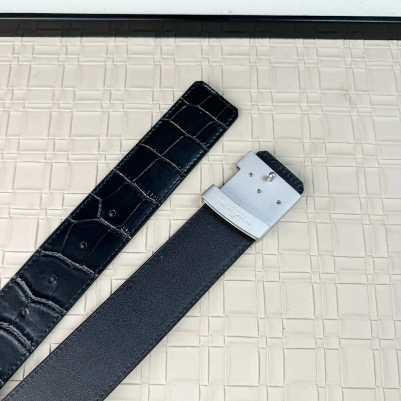 Versatile Louis Vuitton Belts 300180