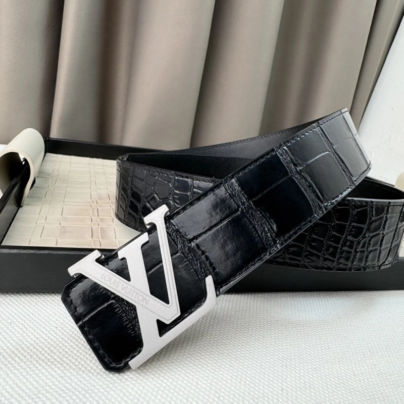 Versatile Louis Vuitton Belts 300180