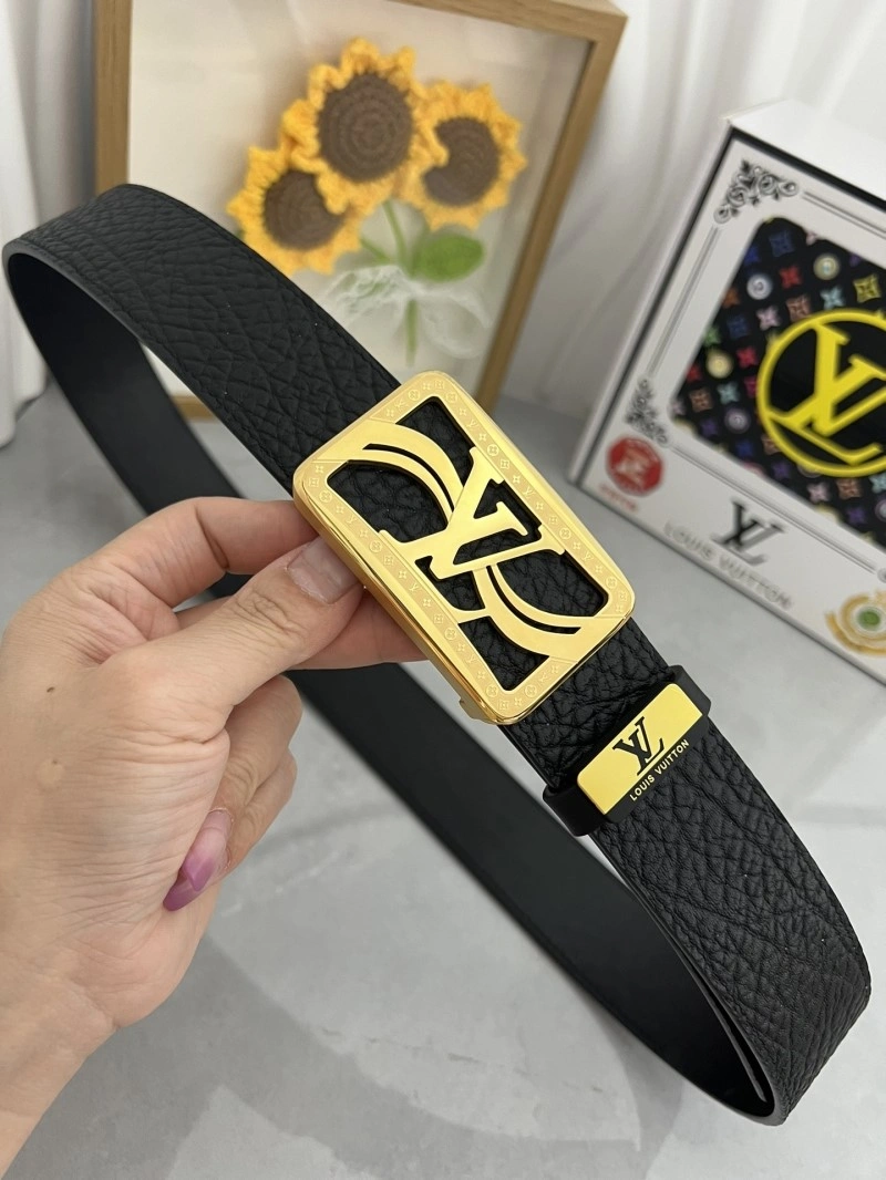 Bright Louis Vuitton Belts 300175