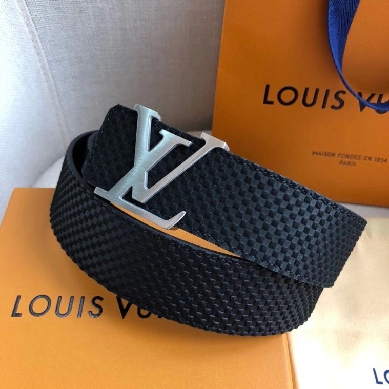 Breathable Louis Vuitton Belts 300137