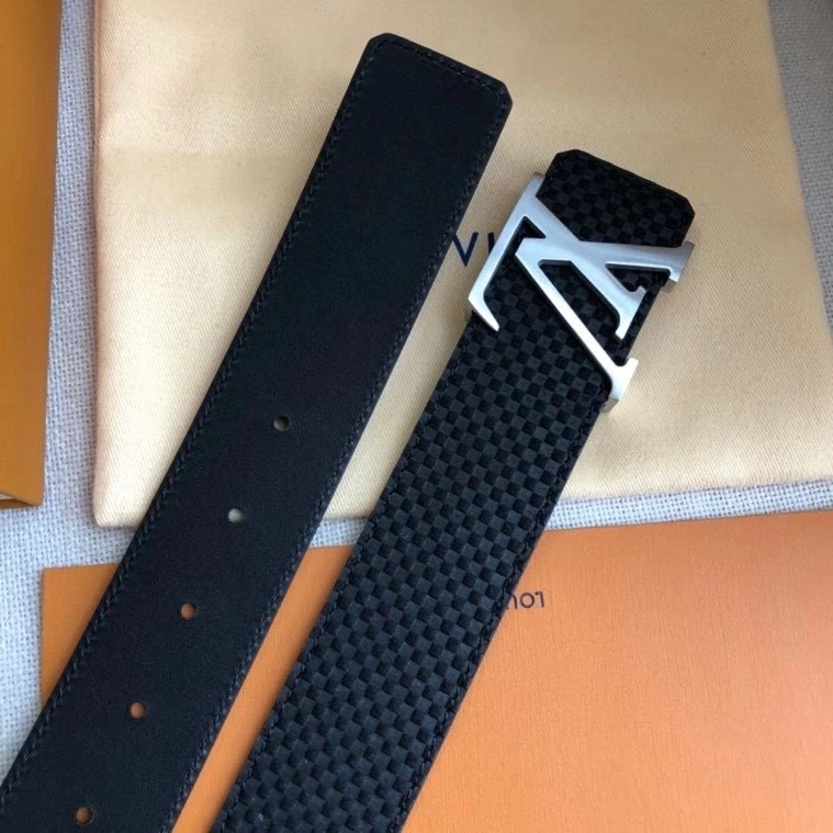 Breathable Louis Vuitton Belts 300137