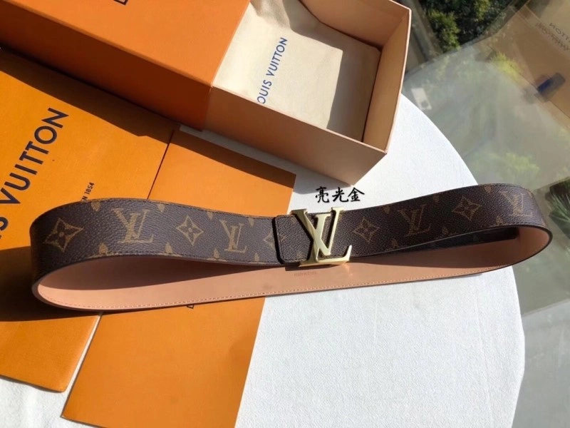 Casual Louis Vuitton Belts 300128