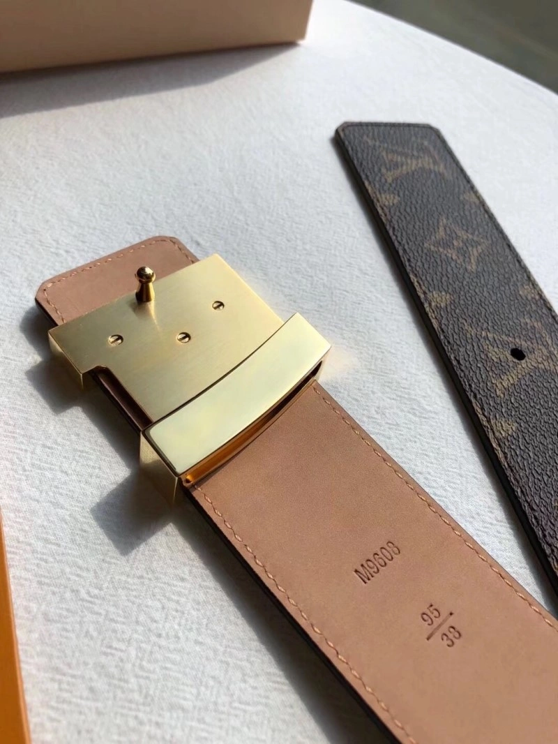 Casual Louis Vuitton Belts 300128
