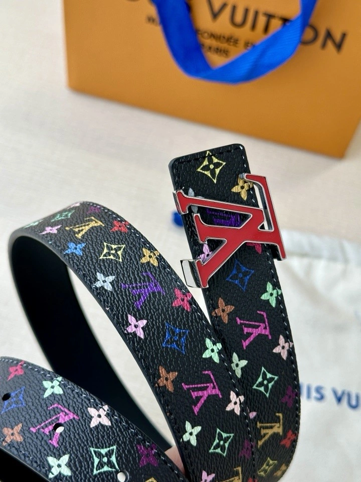 Packable Louis Vuitton Belts 300125