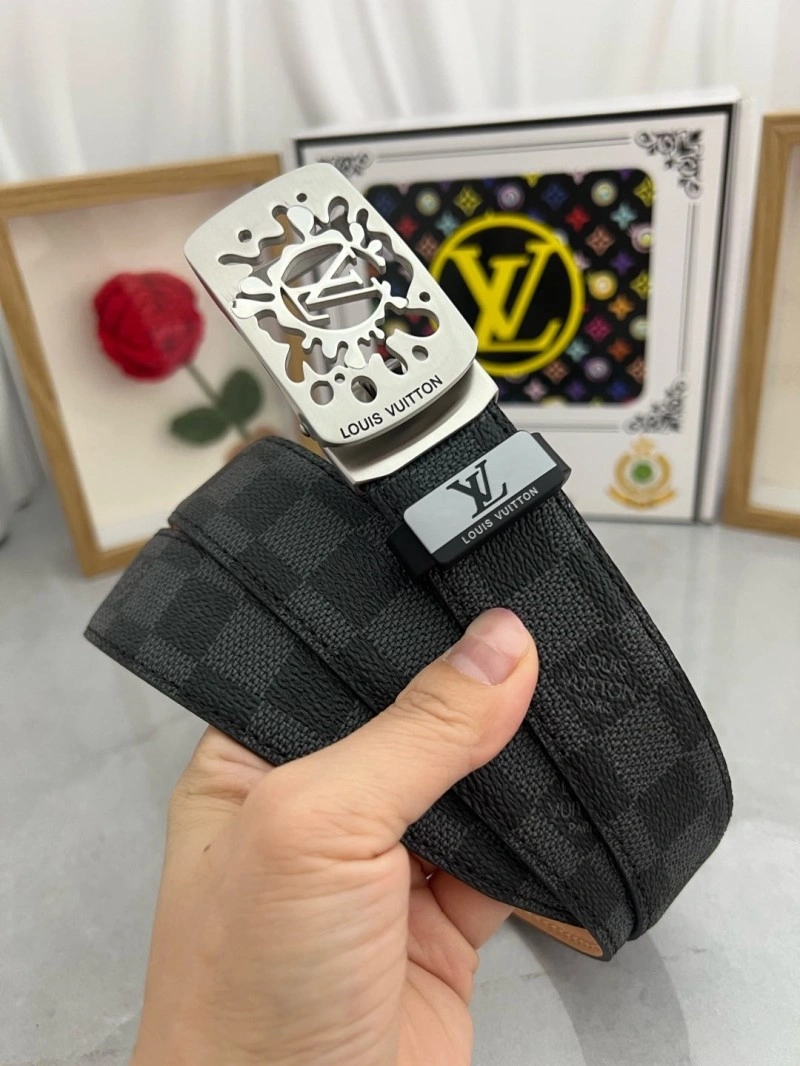 SmoothTexture Louis Vuitton Belts 300102