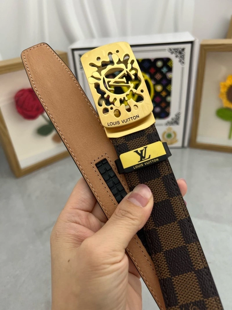 SmoothTexture Louis Vuitton Belts 300102