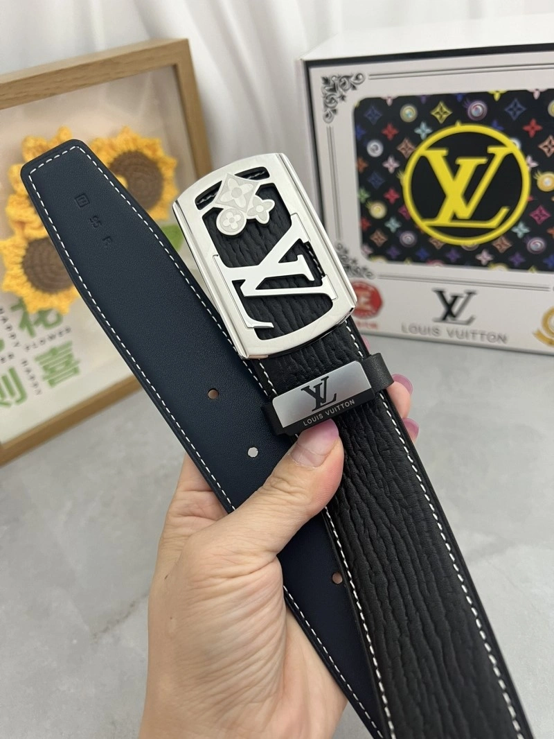 Louis Vuitton Belts Practical 300090