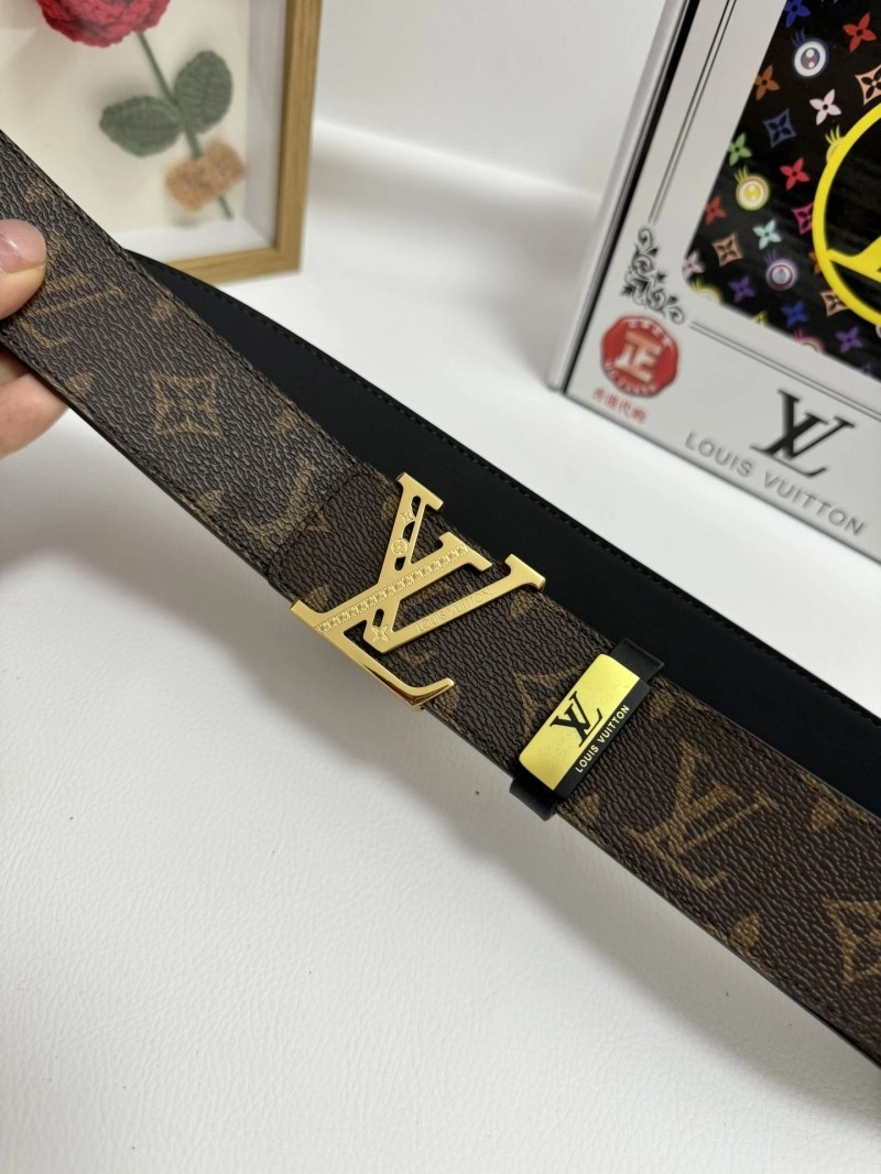 Breathable Louis Vuitton Belts 300024