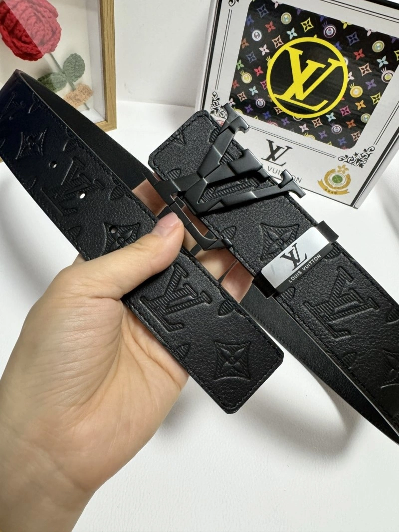 Louis Vuitton Belts Attractive 300026