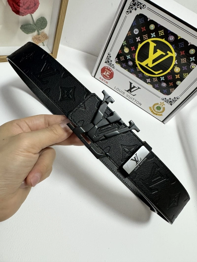 Louis Vuitton Belts Attractive 300026