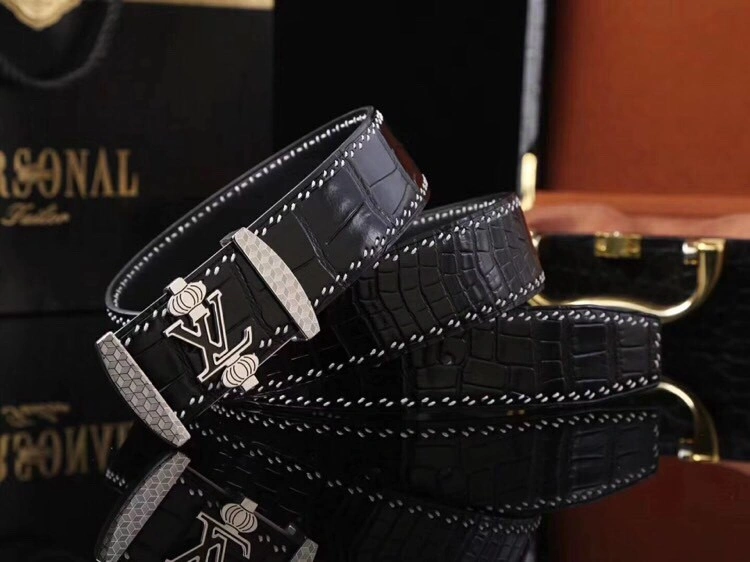 Neat Louis Vuitton Belts 300028