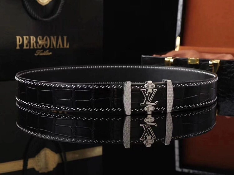 Neat Louis Vuitton Belts 300028
