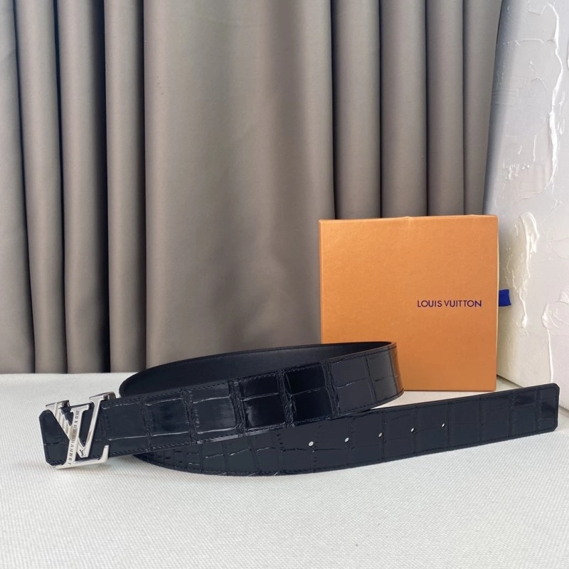 Lightweight Louis Vuitton Belts 300016