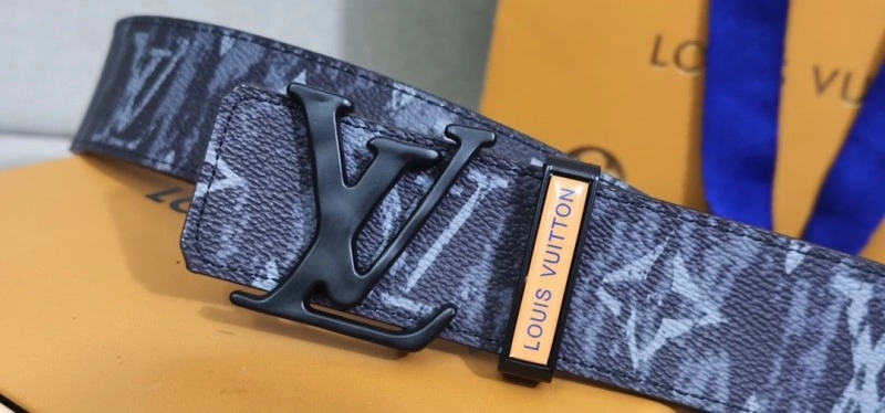 MultiPurpose Louis Vuitton Belts 300000