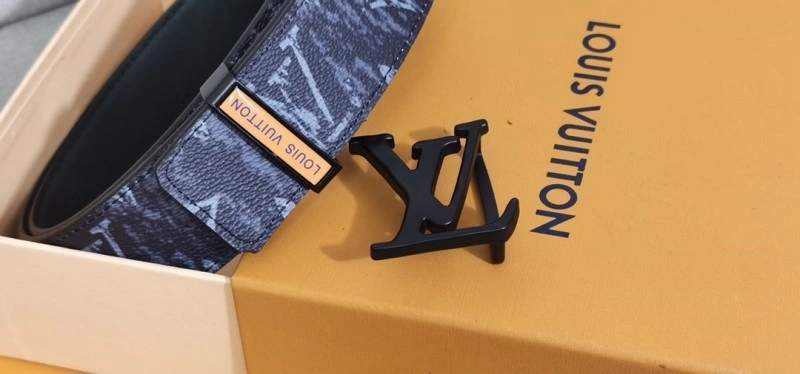 MultiPurpose Louis Vuitton Belts 300000