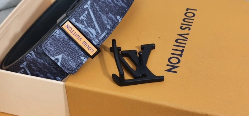 MultiPurpose Louis Vuitton Belts 300000