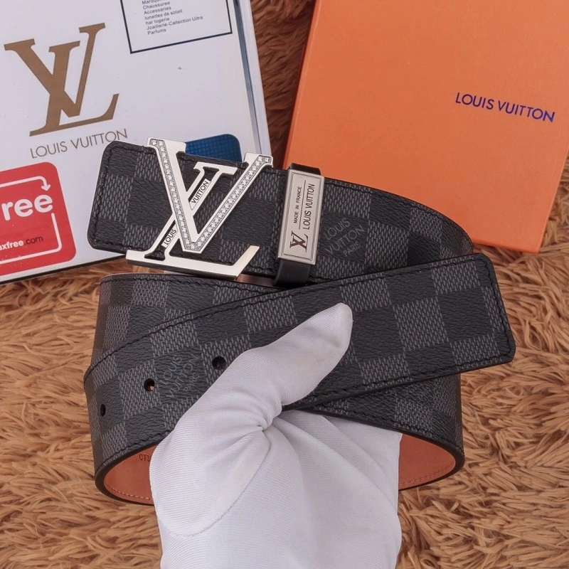 Unisex Louis Vuitton Belts 299979