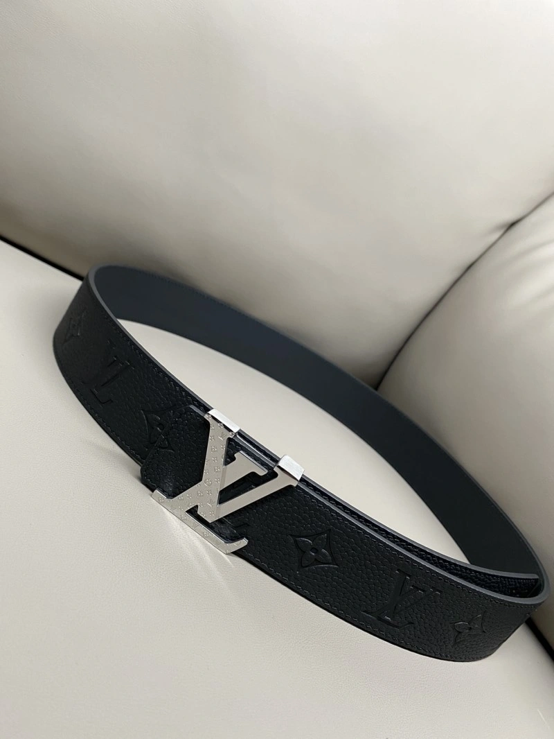 Sporty Louis Vuitton Belts 299990