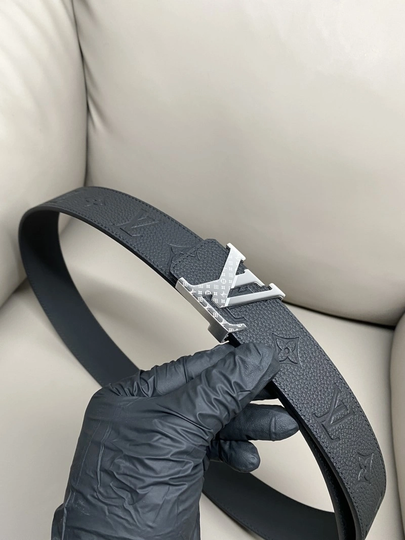 Sporty Louis Vuitton Belts 299990