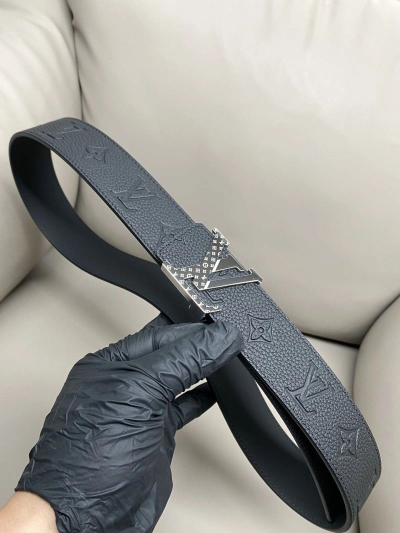 Sporty Louis Vuitton Belts 299990