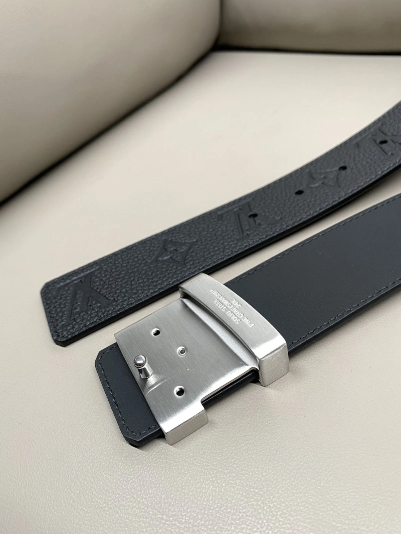 Sporty Louis Vuitton Belts 299990