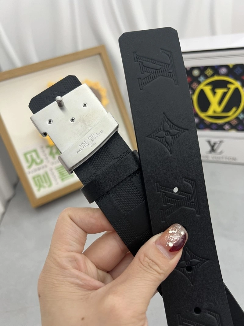 ZipUp Louis Vuitton Belts 299938