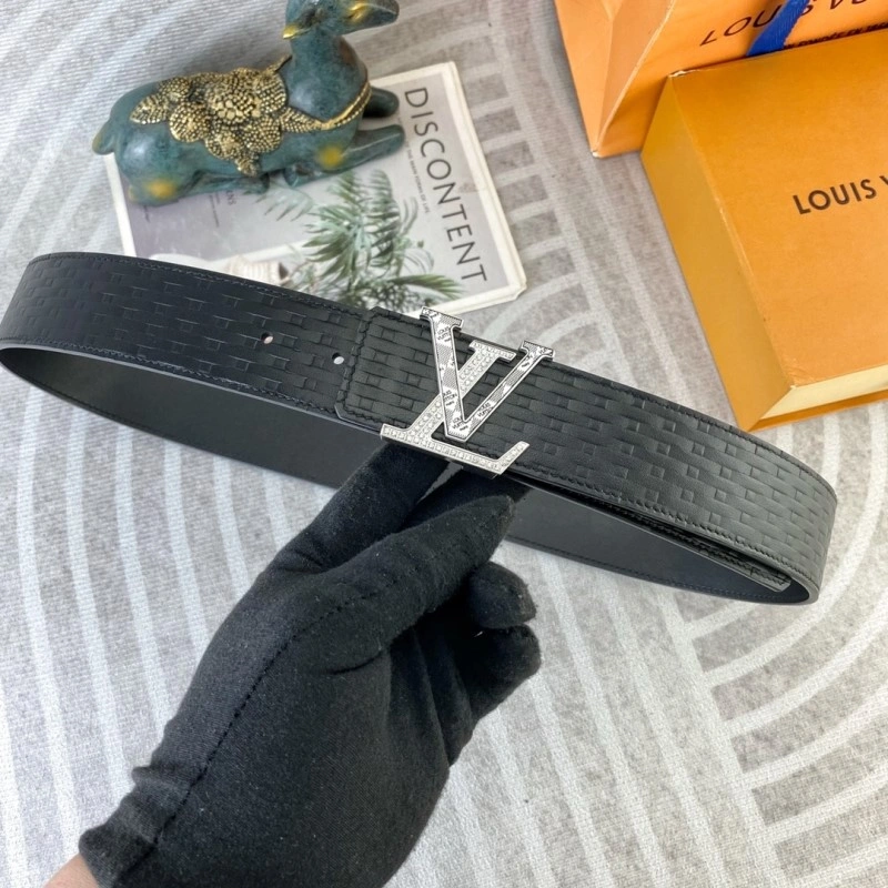 Effortless Louis Vuitton Belts 299955