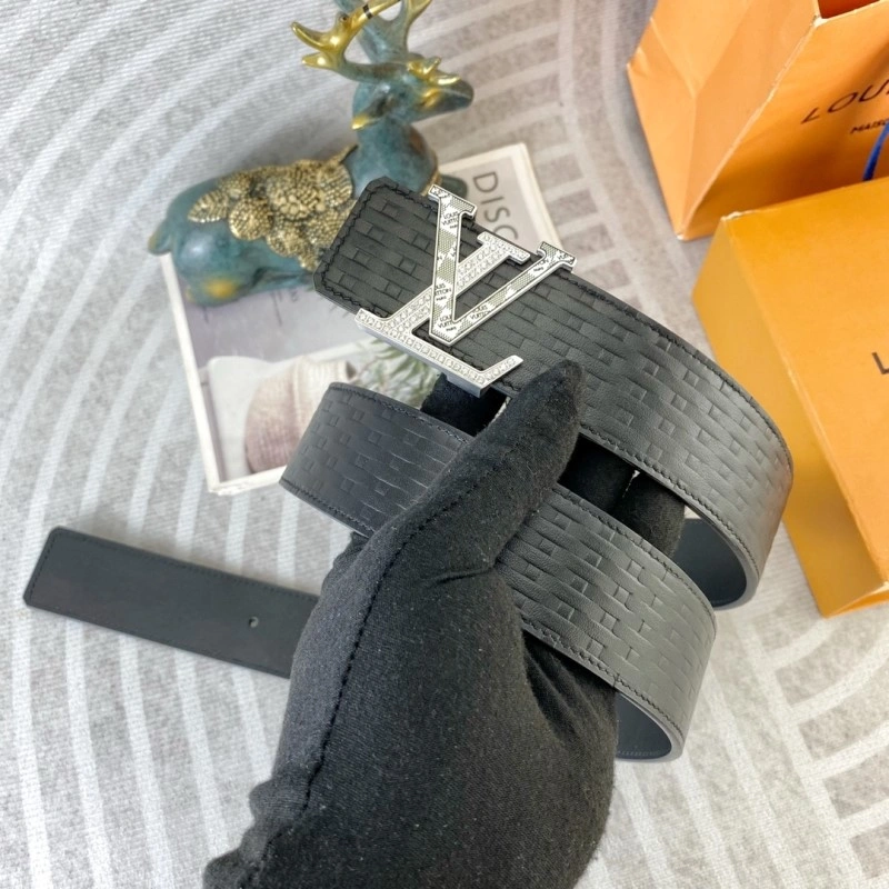 Effortless Louis Vuitton Belts 299955