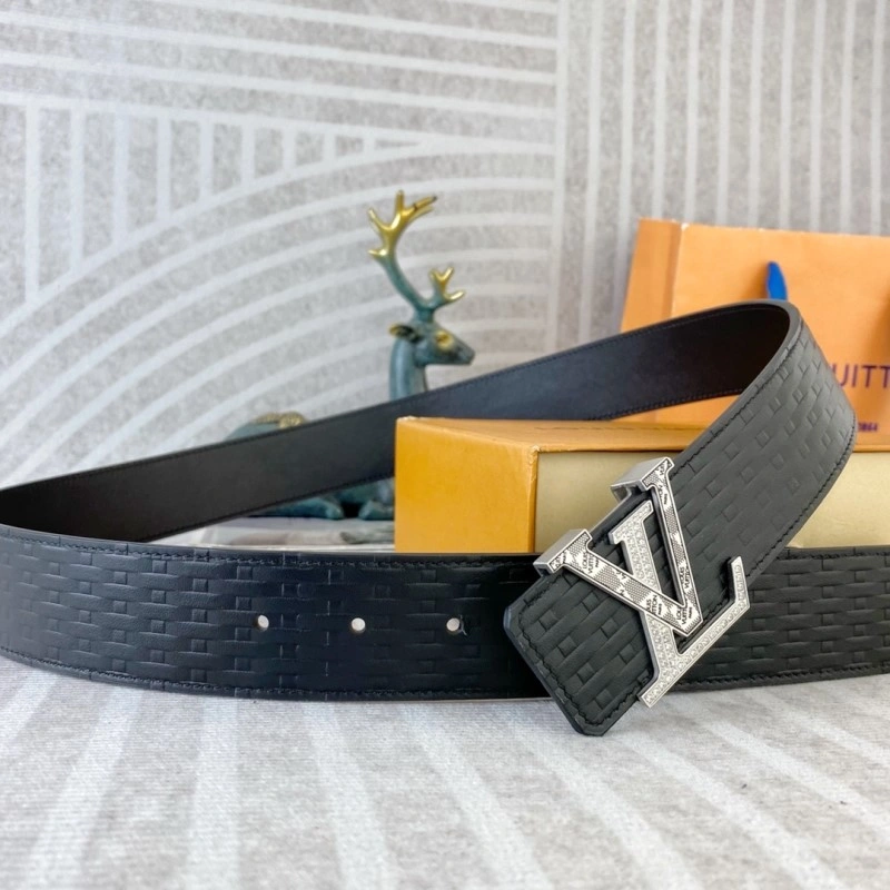 Effortless Louis Vuitton Belts 299955
