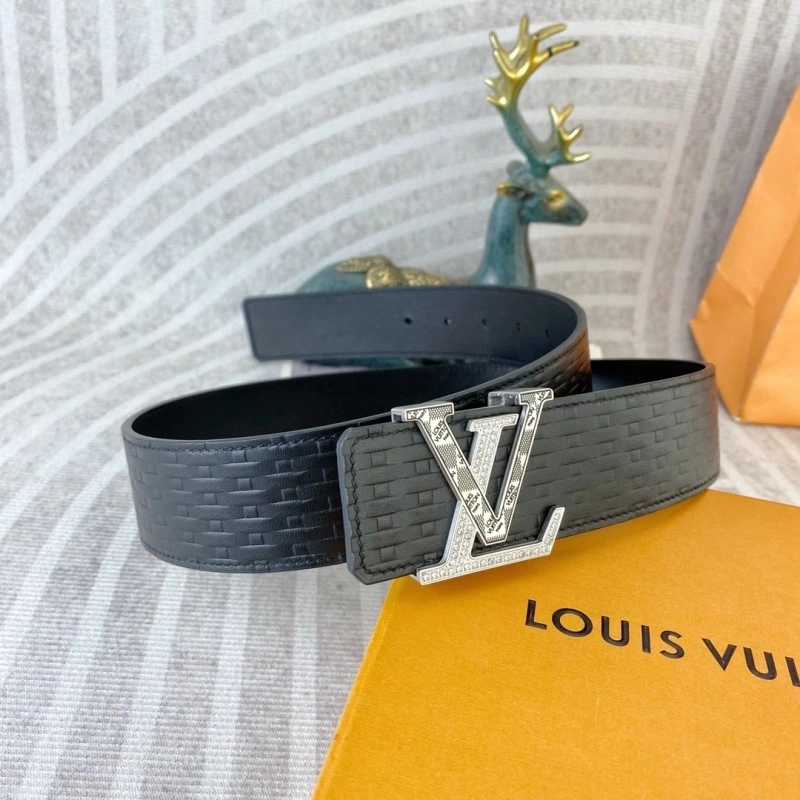 Effortless Louis Vuitton Belts 299955