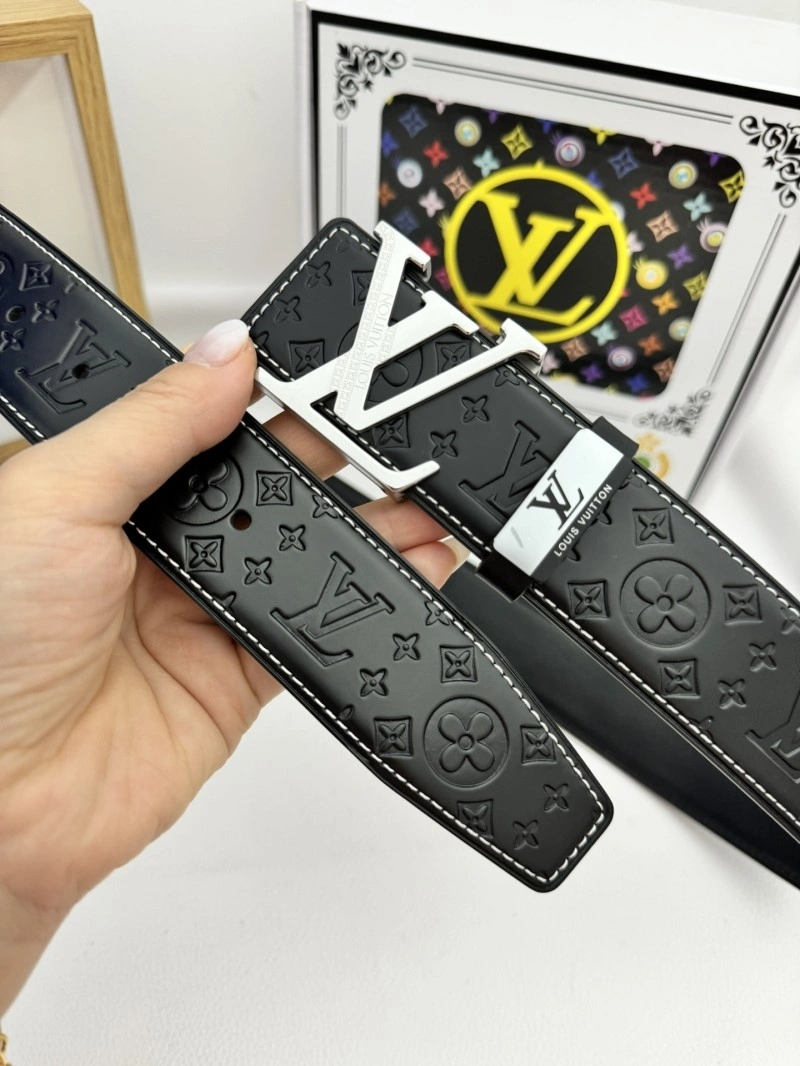 Bold Louis Vuitton Belts 299904