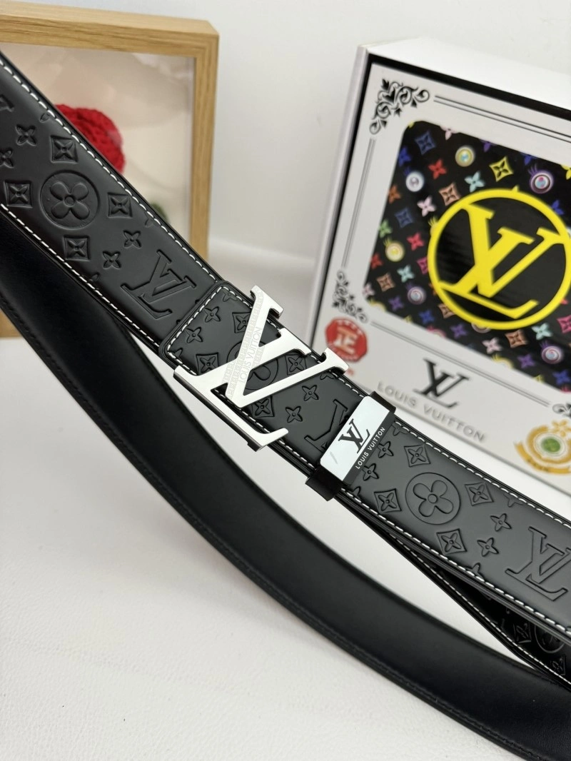 Bold Louis Vuitton Belts 299904
