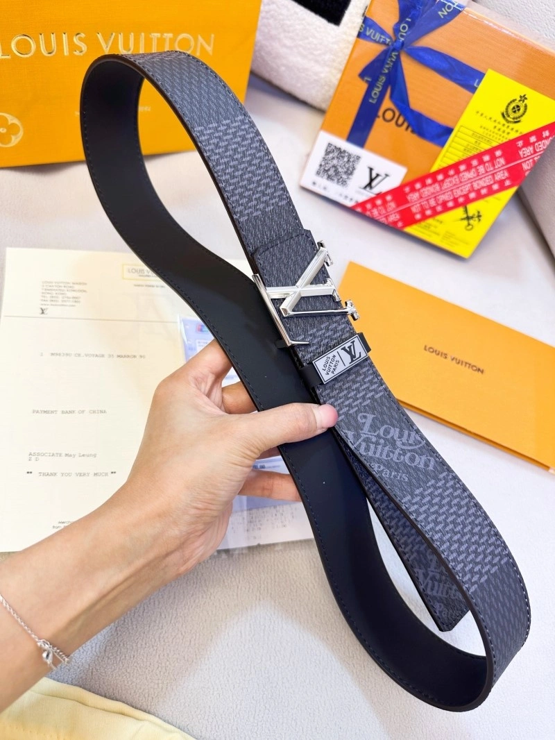 NewStyle Louis Vuitton Belts 299905