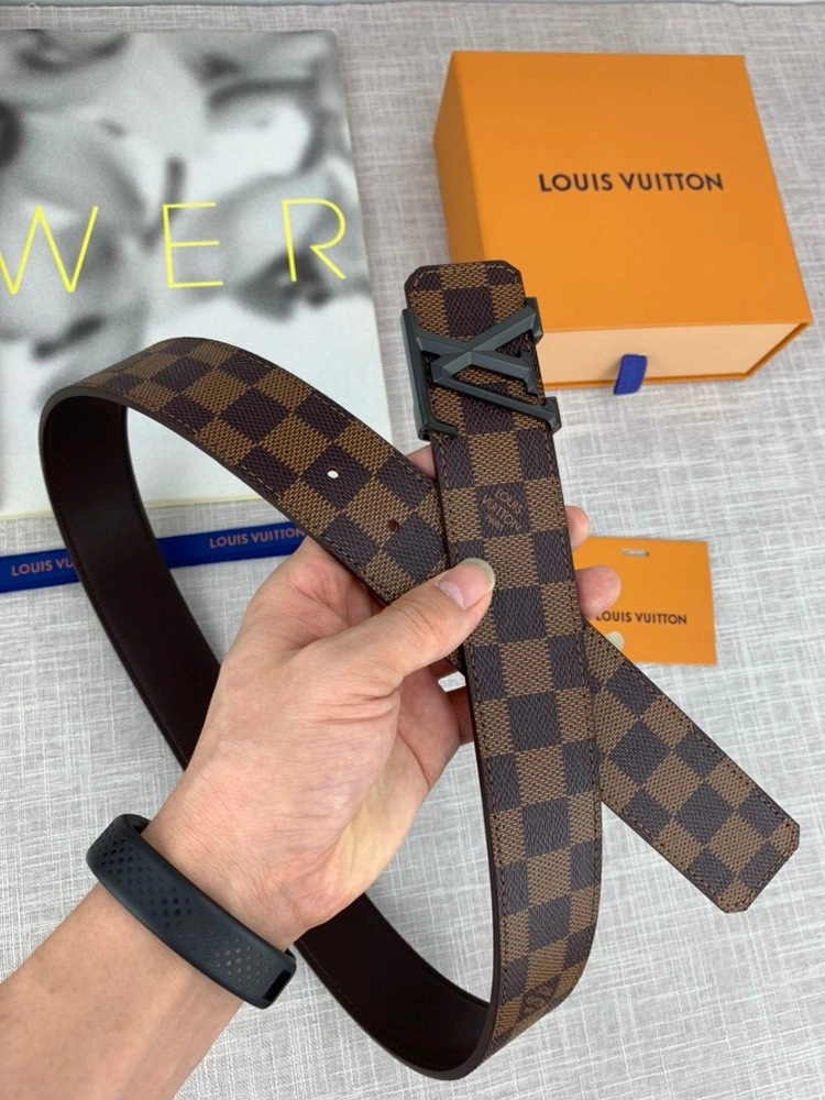 Effortless Louis Vuitton Belts 299900