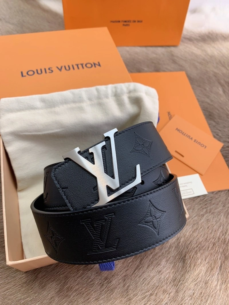 Snug Louis Vuitton Belts 299821