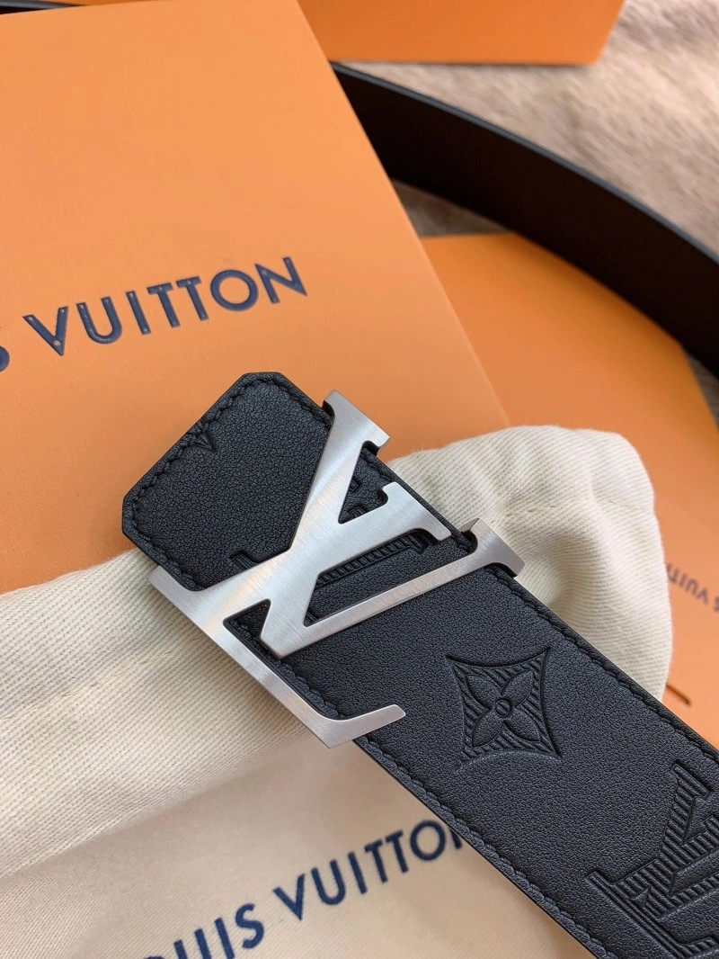 Snug Louis Vuitton Belts 299821