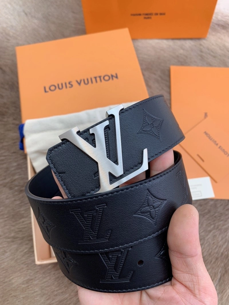 Snug Louis Vuitton Belts 299821