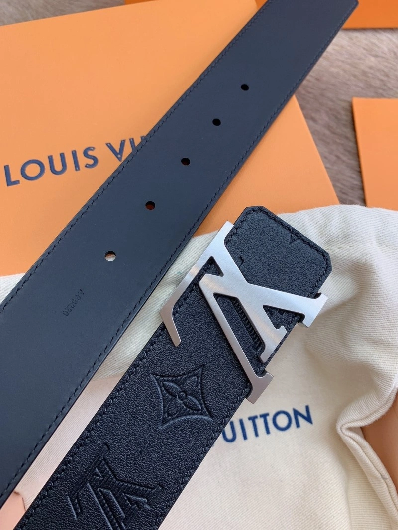 Snug Louis Vuitton Belts 299821