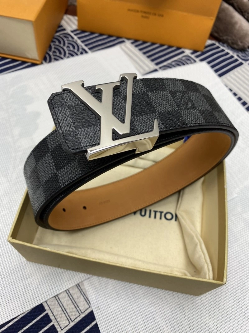 Louis Vuitton Belts Versatile 299782