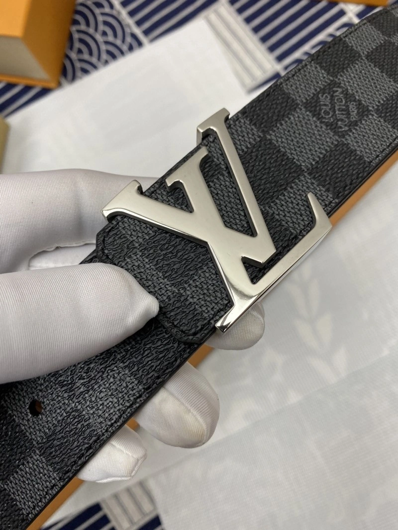Louis Vuitton Belts Versatile 299782