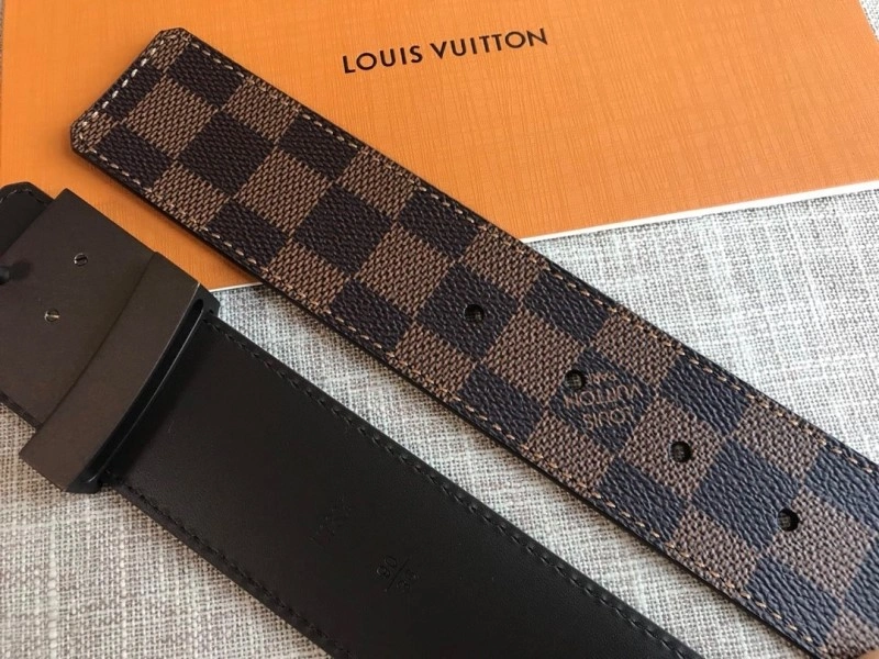 Louis Vuitton Belts UrbanChic 299787