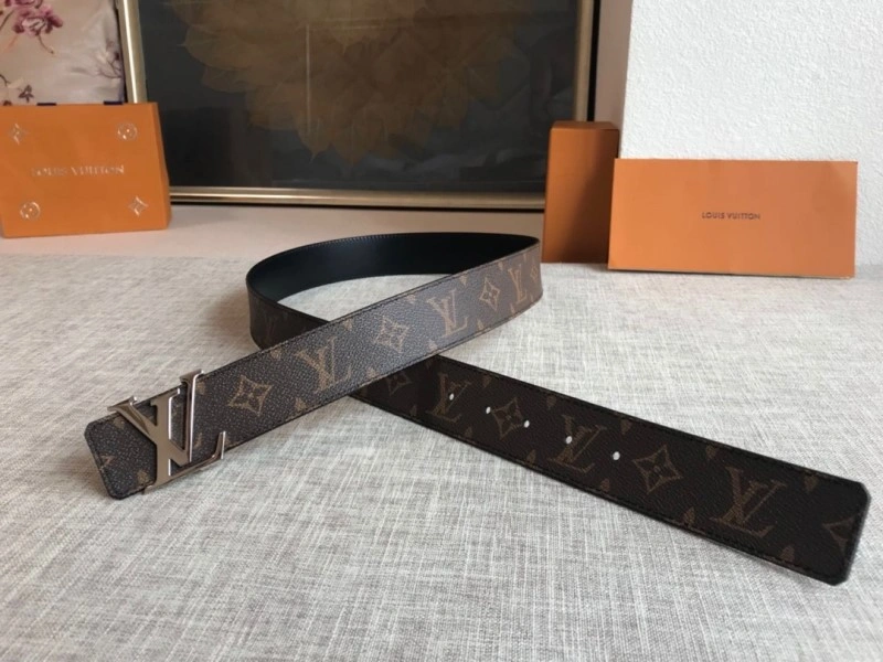 Louis Vuitton Belts ZipUp 299791