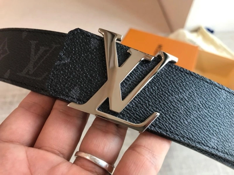 Neat Louis Vuitton Belts 299781