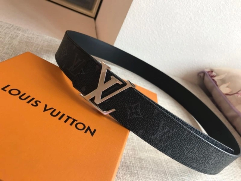 Neat Louis Vuitton Belts 299781